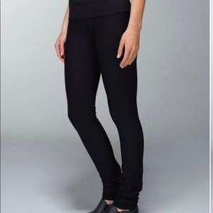 Lululemon Skinny Groove Pant *Full-On Luon* Size 4